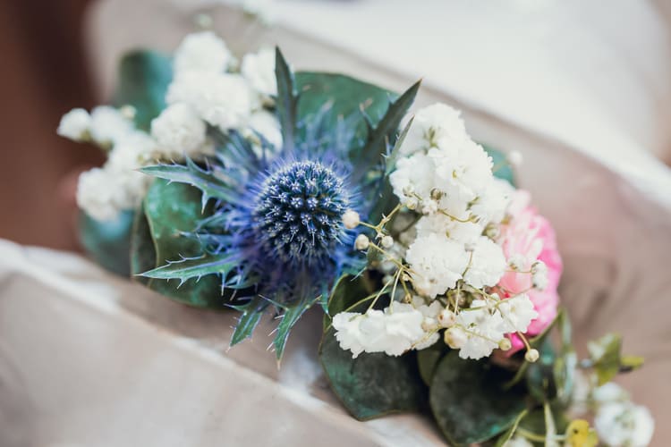 Animation couronne de fleurs fraîches pour mariage